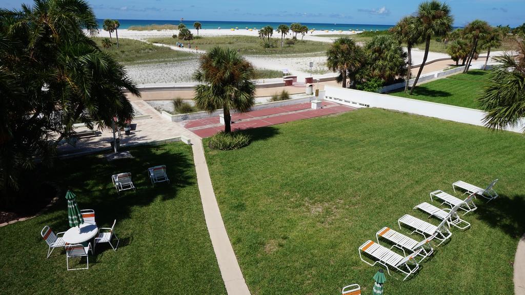 Hotel Tropic Terrace Of Treasure Island à St. Pete Beach Extérieur photo