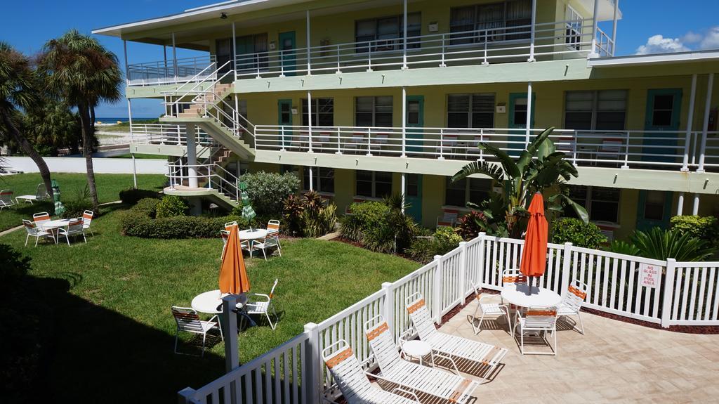 Hotel Tropic Terrace Of Treasure Island à St. Pete Beach Extérieur photo