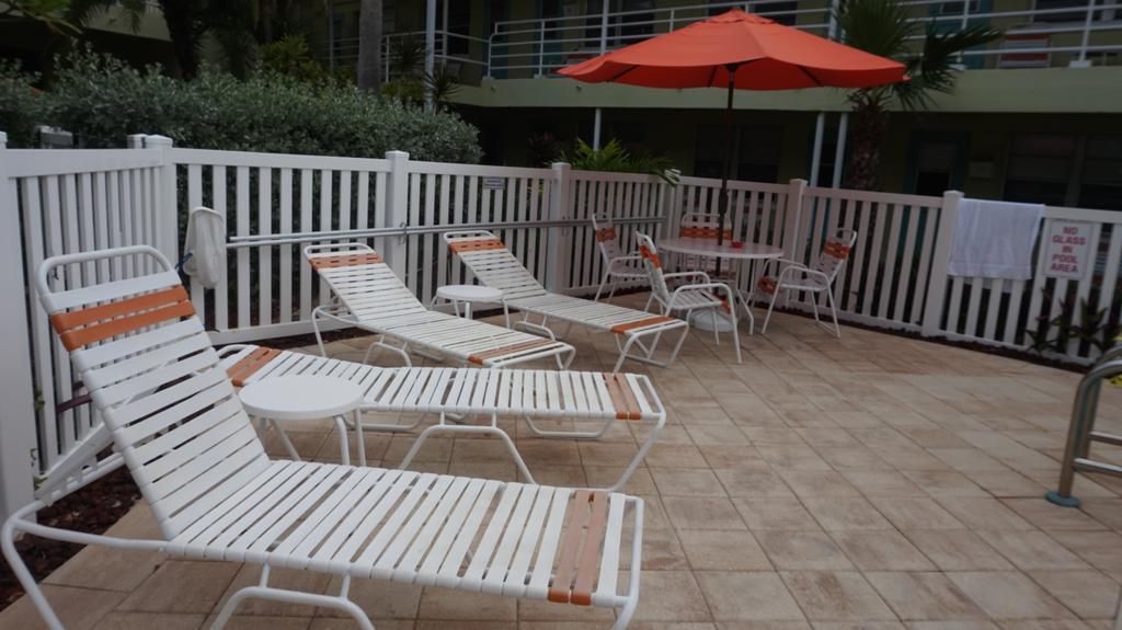 Hotel Tropic Terrace Of Treasure Island à St. Pete Beach Extérieur photo