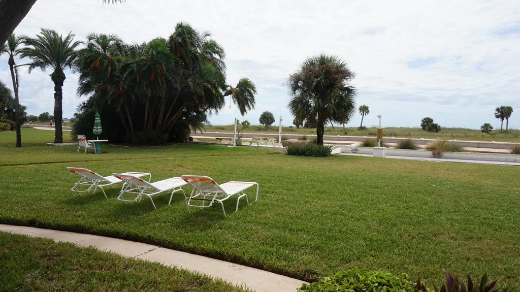 Hotel Tropic Terrace Of Treasure Island à St. Pete Beach Extérieur photo