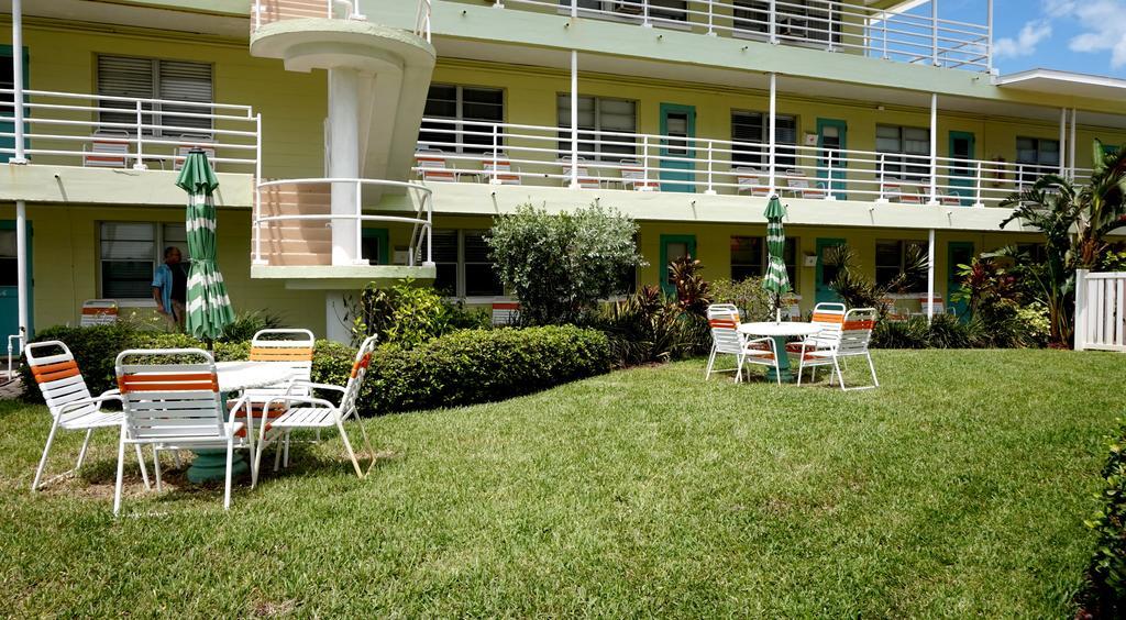 Hotel Tropic Terrace Of Treasure Island à St. Pete Beach Extérieur photo