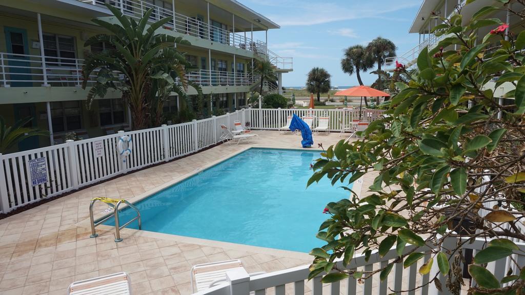 Hotel Tropic Terrace Of Treasure Island à St. Pete Beach Extérieur photo